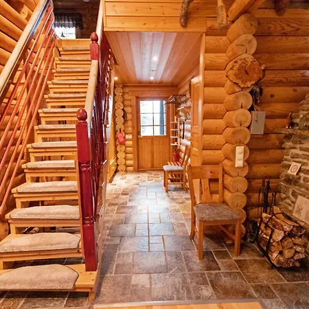 Tievanlaita 10 By Interhome Экясломполо